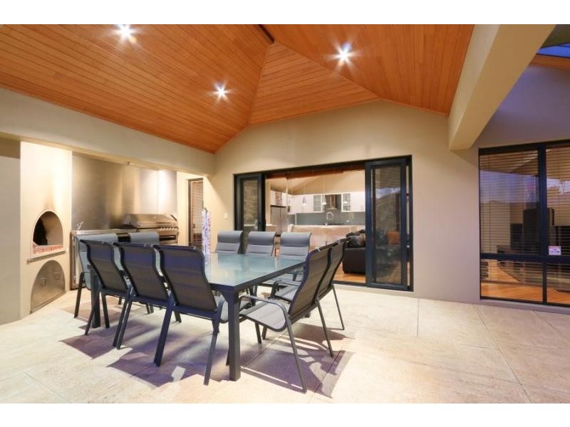 1 Warrego Street, Hammond Park WA 6164