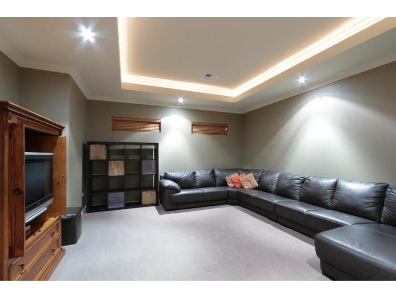 1 Warrego Street, Hammond Park WA 6164