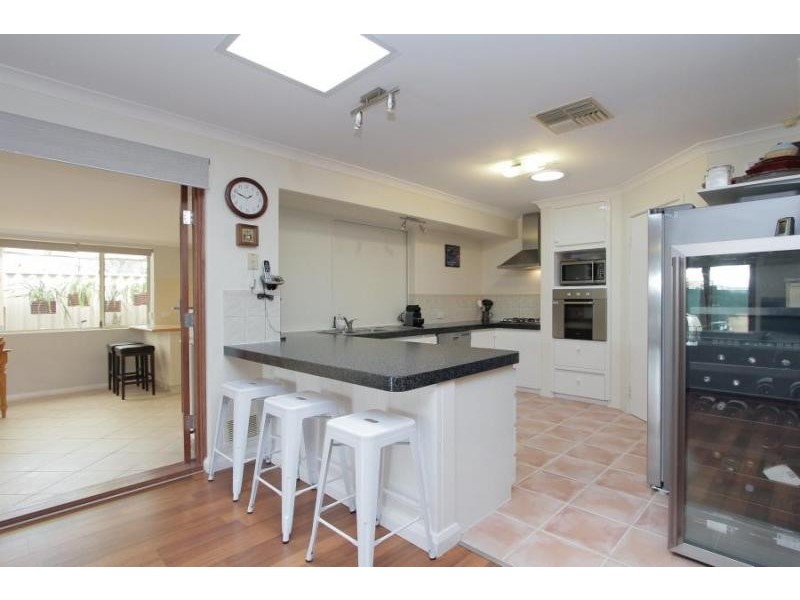 8A Hesford Avenue, Mount Pleasant WA 6153