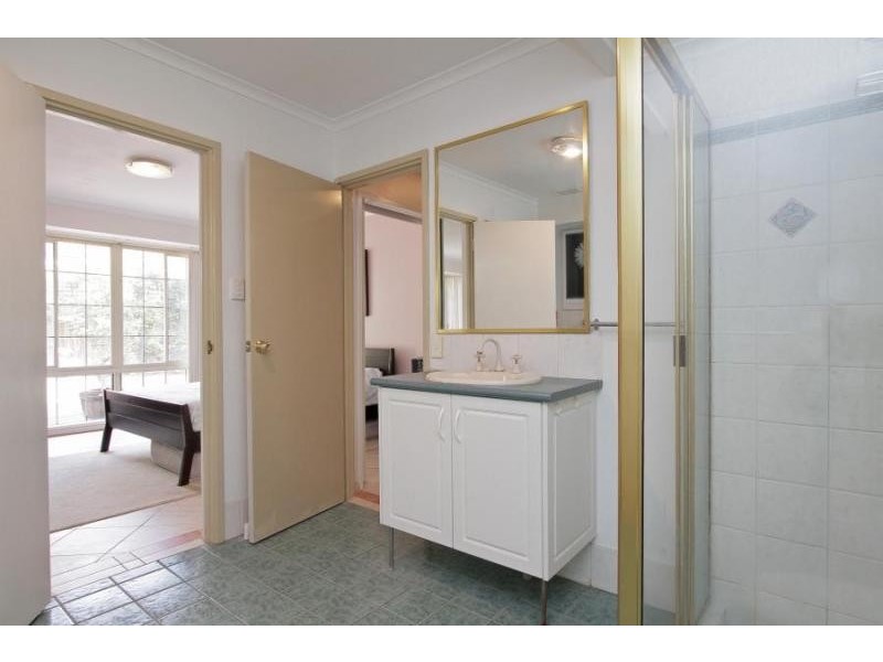 8A Hesford Avenue, Mount Pleasant WA 6153