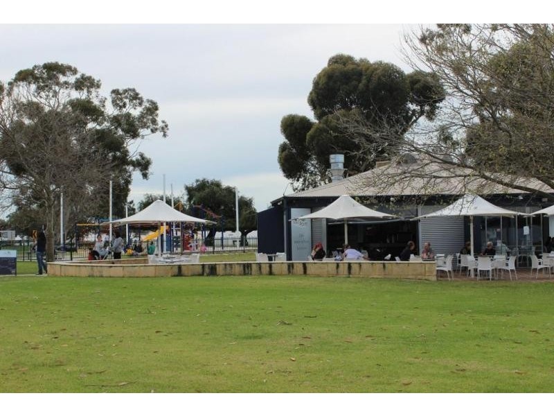 8A Hesford Avenue, Mount Pleasant WA 6153