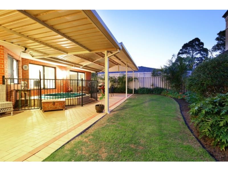 18 Morriett Street, Attadale WA 6156