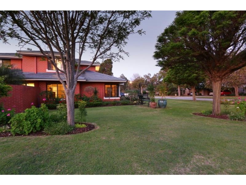 18 Morriett Street, Attadale WA 6156