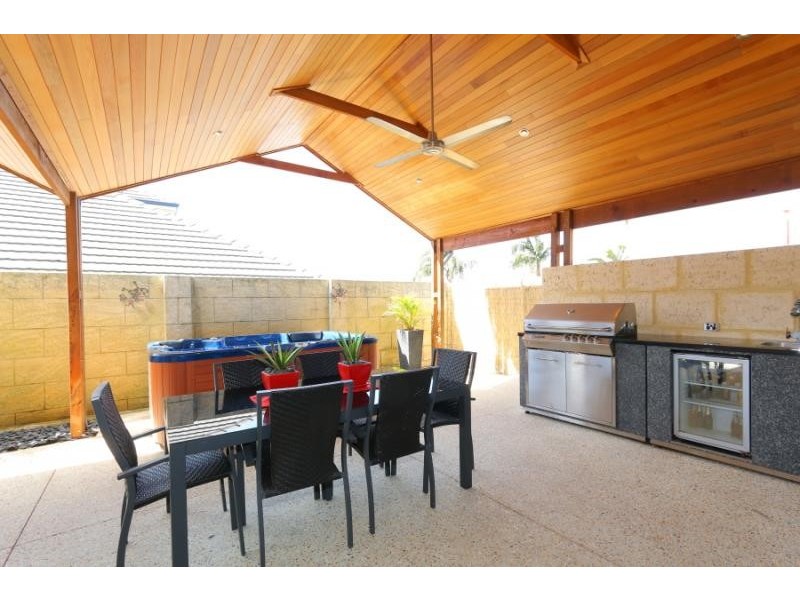 12 Lutey Road, Attadale WA 6156