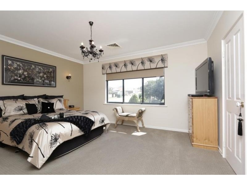 12 Lutey Road, Attadale WA 6156