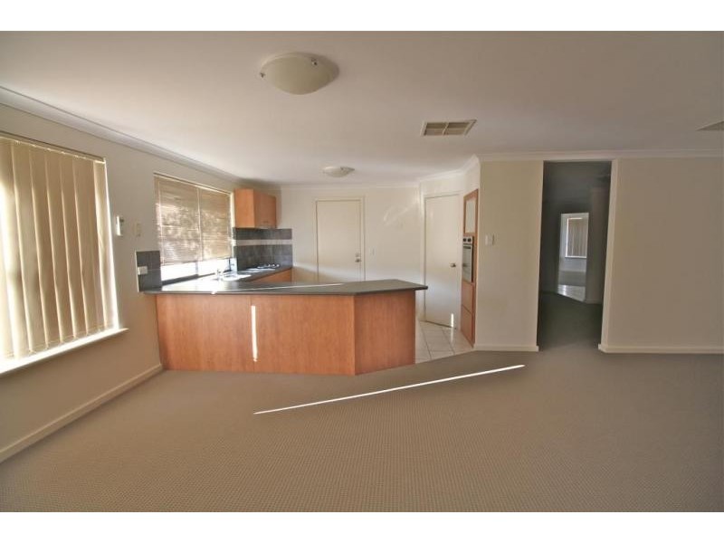 34 Diosma Way, Canning Vale WA 6155