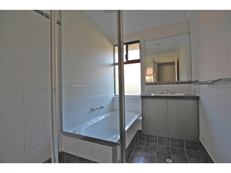 34 Diosma Way, Canning Vale WA 6155