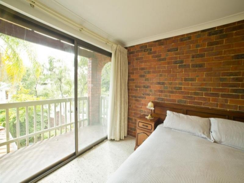 7 Cheyne Walk, Applecross WA 6153