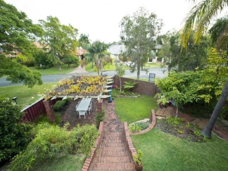 7 Cheyne Walk, Applecross WA 6153