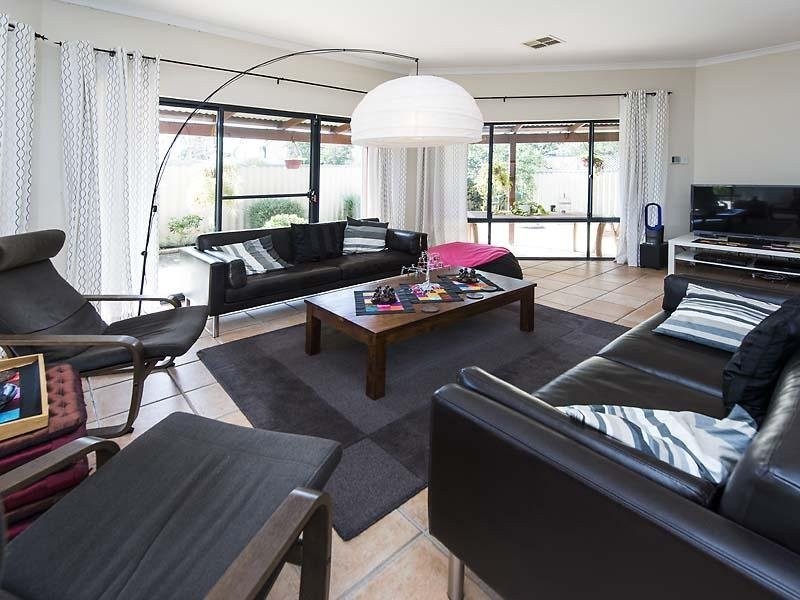 43A Holman Street, Alfred Cove WA 6154