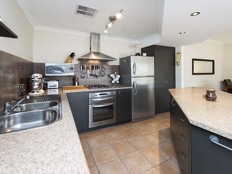 43A Holman Street, Alfred Cove WA 6154