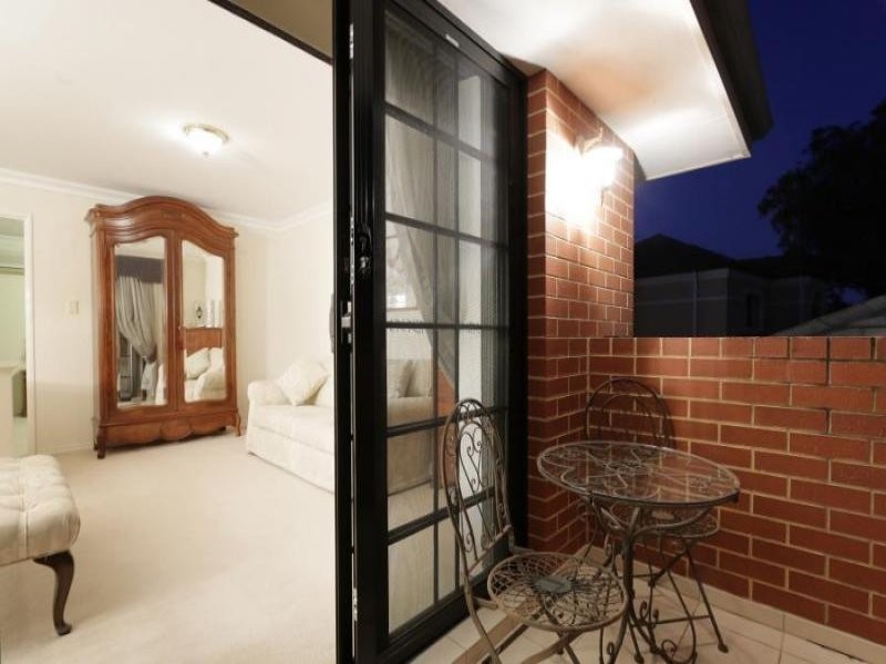 18 Morriett Street, Attadale WA 6156