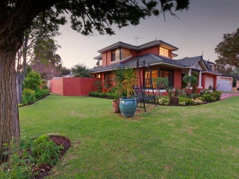 18 Morriett Street, Attadale WA 6156