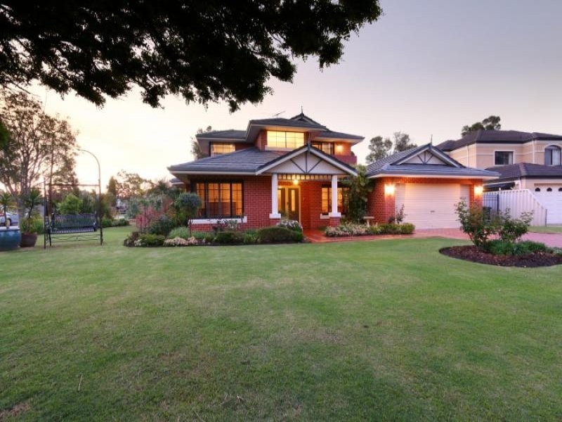 18 Morriett Street, Attadale WA 6156