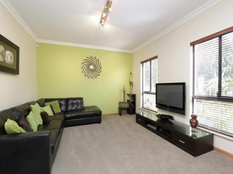 12 Lutey Road, Attadale WA 6156
