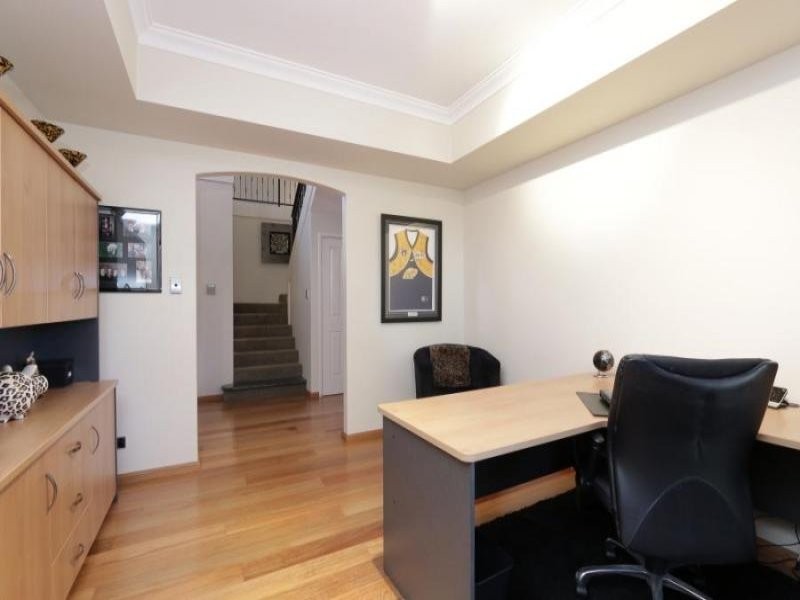 12 Lutey Road, Attadale WA 6156