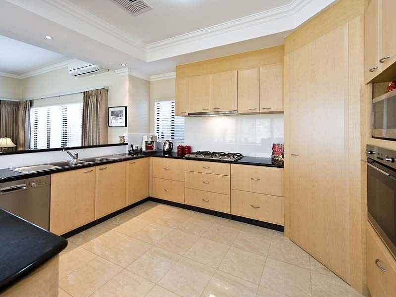 12 McCallum Crescent, Ardross WA 6153