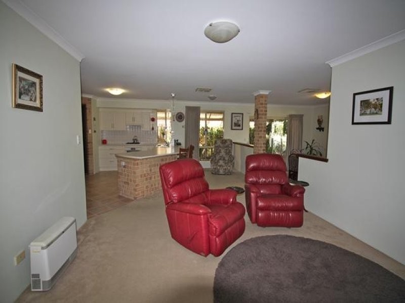 39 Lydiard Retreat, Canning Vale WA 6155