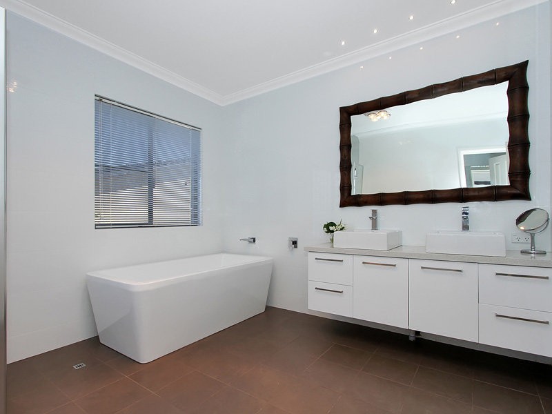 185 Lockhart Street, Como WA 6152