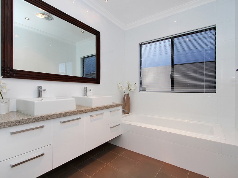 185 Lockhart Street, Como WA 6152