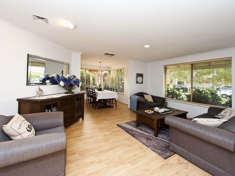 13 Evergreen Court, Leeming WA 6149