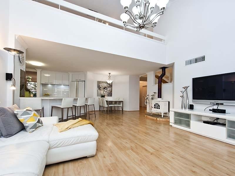 13 Evergreen Court, Leeming WA 6149