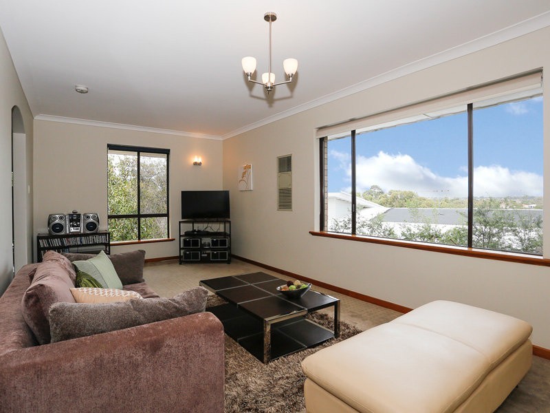 24 Edgar Way, Mount Pleasant WA 6153