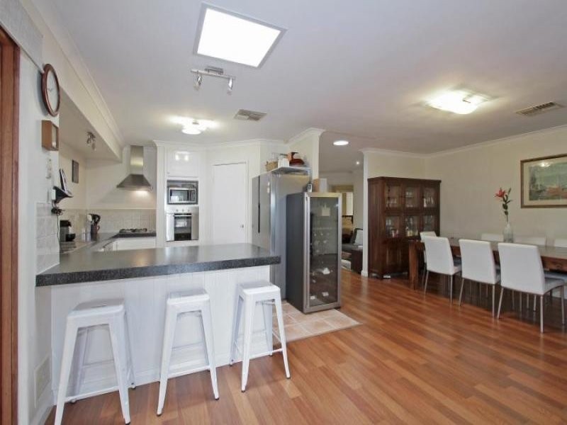 8A Hesford Avenue, Mount Pleasant WA 6153