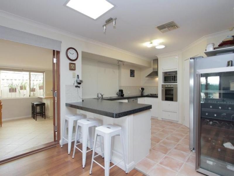 8A Hesford Avenue, Mount Pleasant WA 6153