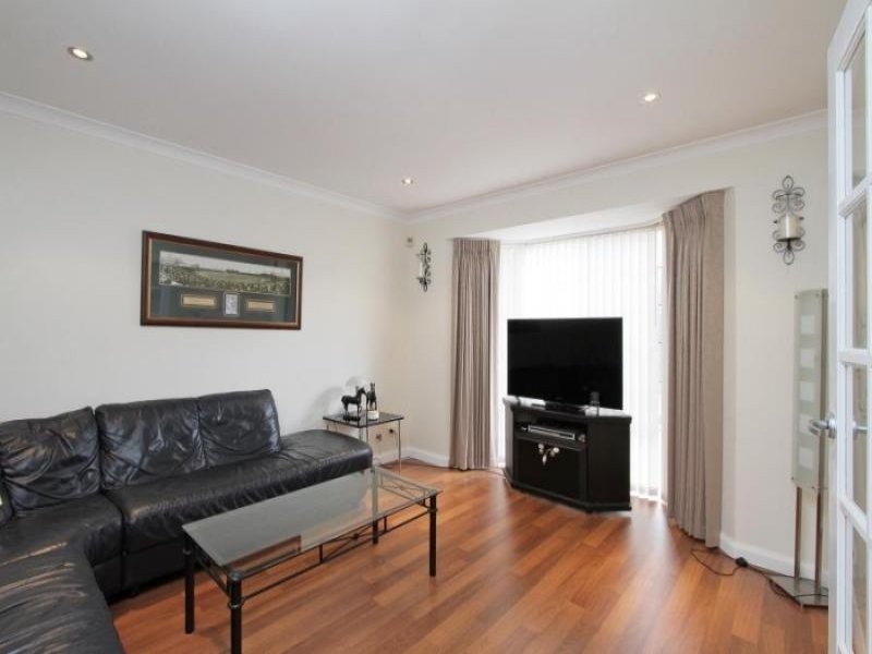 8A Hesford Avenue, Mount Pleasant WA 6153