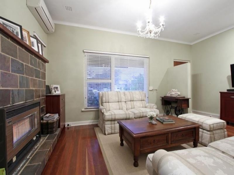 6 Lisa Place, Mount Pleasant WA 6153