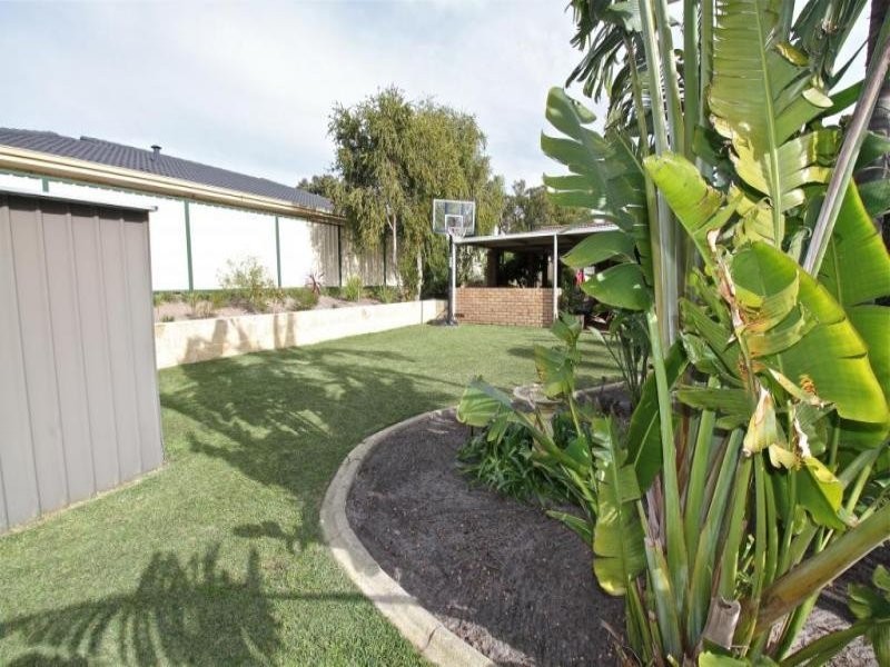 5 Challenger Drive, Thornlie WA 6108