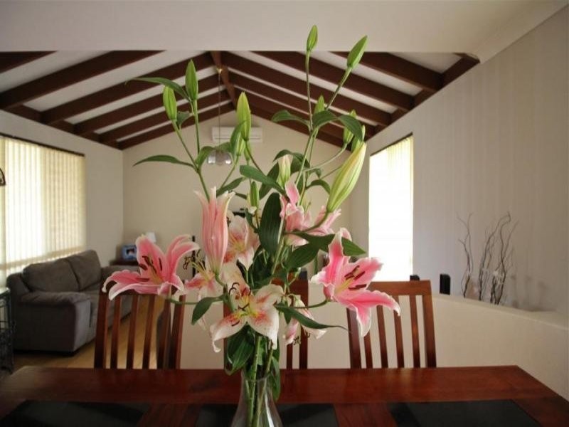 5 Challenger Drive, Thornlie WA 6108