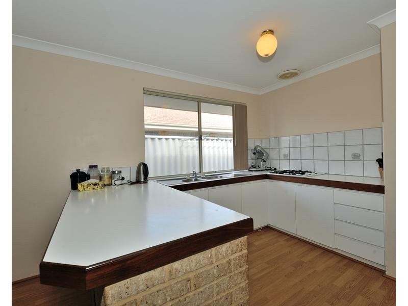 10 Vermilion Glade, Warnbro WA 6169