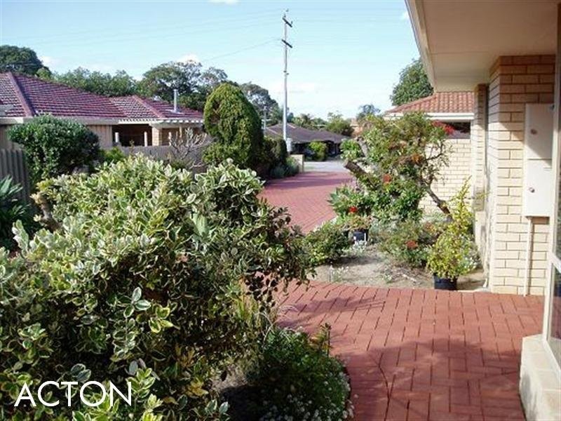 2/89 Waddell Road, Bicton WA 6157