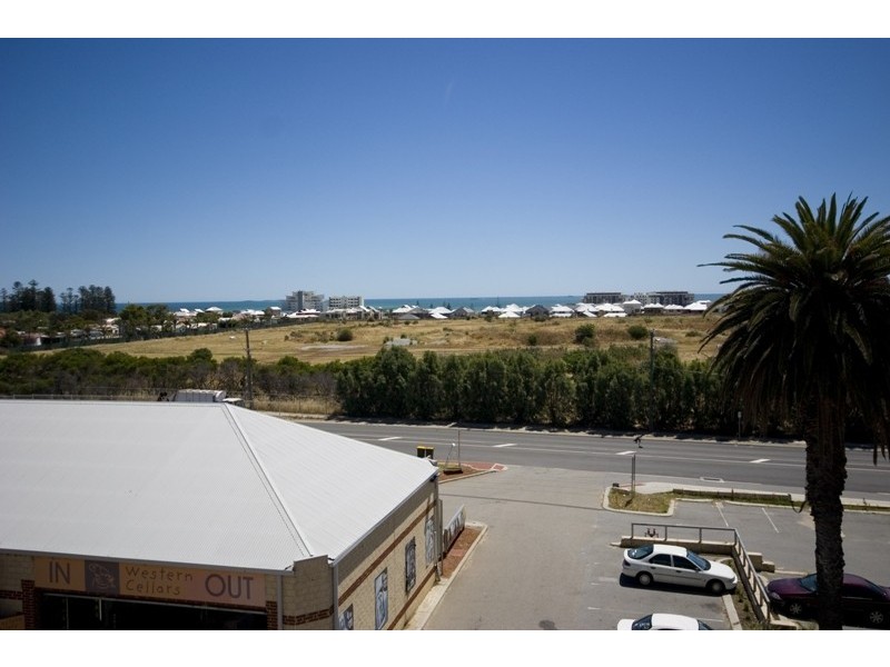7/3 Rockingham, South Fremantle WA 6162