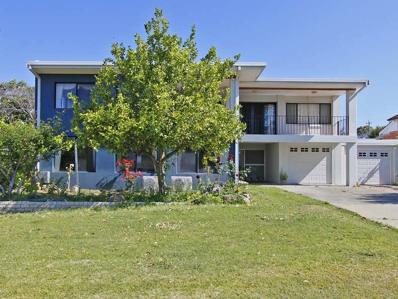 22 Perkins Road, Melville WA 6156