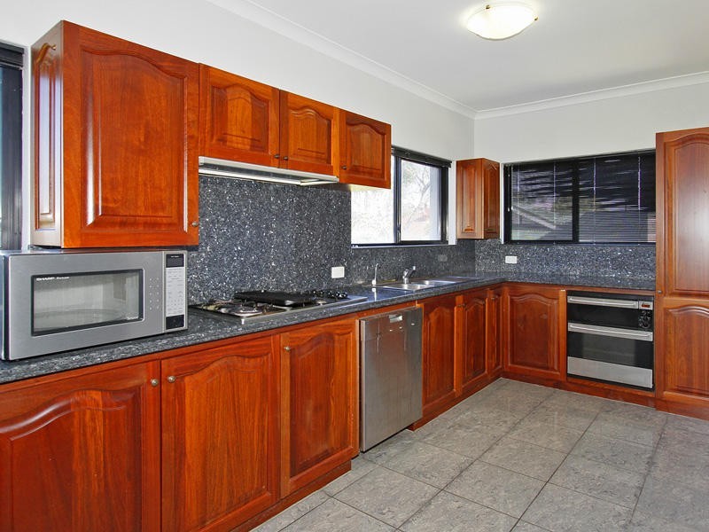 22 Perkins Road, Melville WA 6156