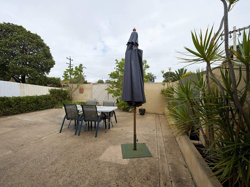 8/287 Preston Point Road, Bicton WA 6157