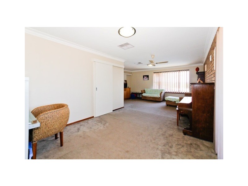 41 Hope Street, White Gum Valley WA 6162