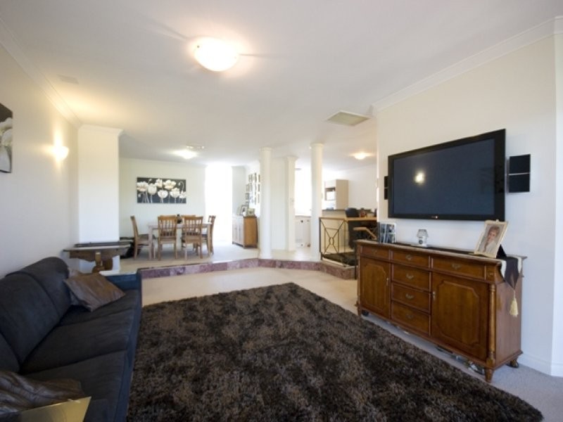 57/240 Burke Drive, Attadale WA 6156