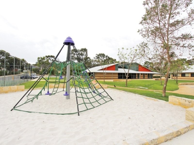 14 Joiner Street, Melville WA 6156