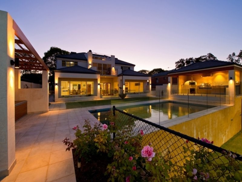 7 Davis Road, Attadale WA 6156