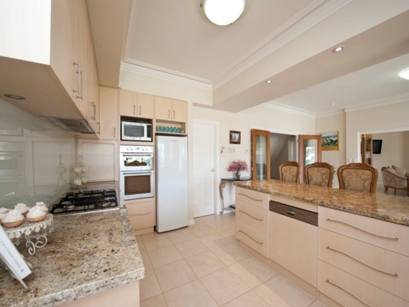 7 Davis Road, Attadale WA 6156