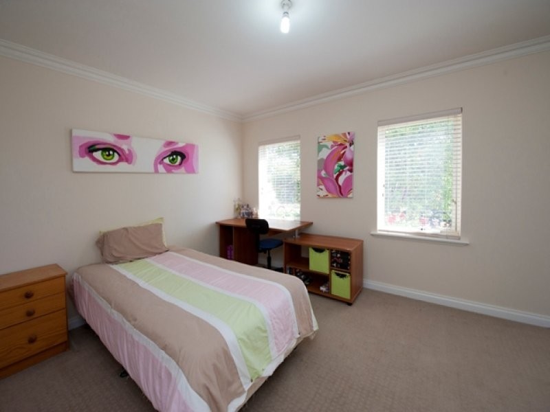 7 Davis Road, Attadale WA 6156