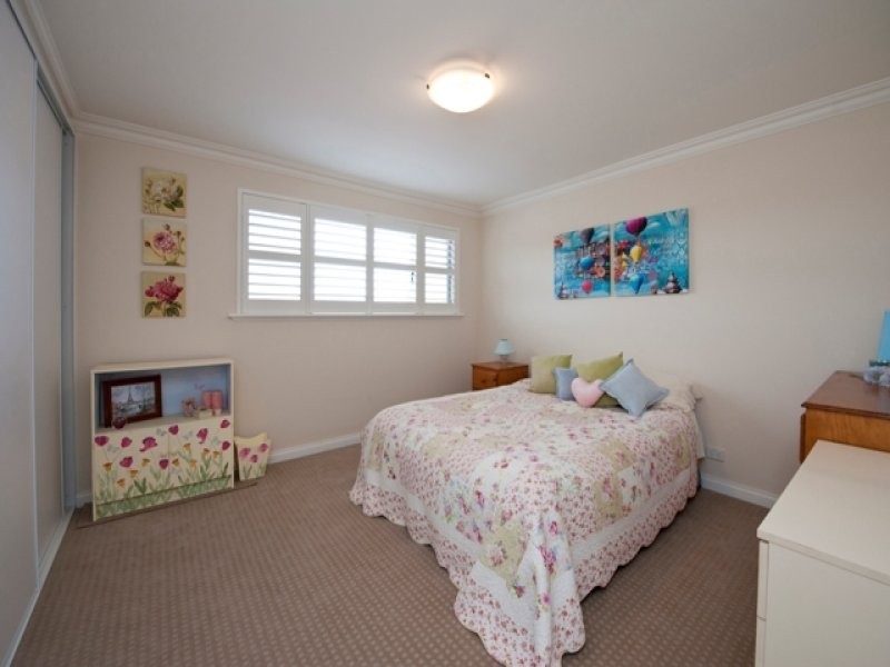 7 Davis Road, Attadale WA 6156