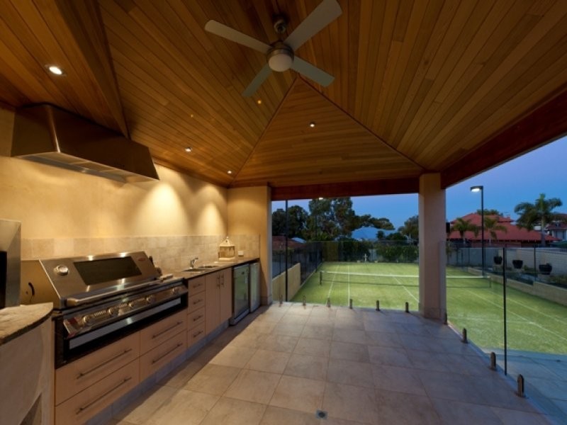 7 Davis Road, Attadale WA 6156