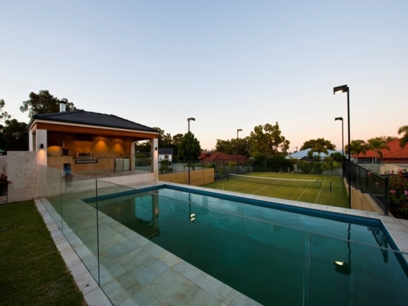 7 Davis Road, Attadale WA 6156