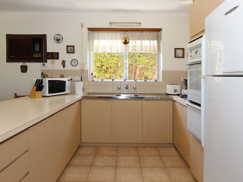 141 Kitchener Road, Alfred Cove WA 6154