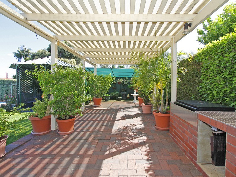 141 Kitchener Road, Alfred Cove WA 6154